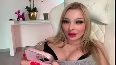 HannaXLove — Stripchat recorded stream screenshot (05 Apr 2026)