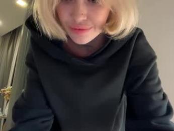 golden_alinee — Chaturbate recorded stream image, 05.04.2026 11:30