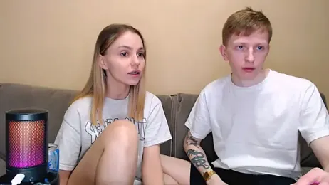 juliaanddima — Stripchat recorded stream image, 05.04.2026 21:50