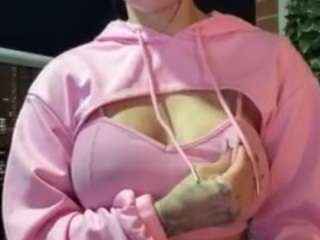 sarahpeterson — Camsoda recorded stream screenshot (06 Apr 2026)