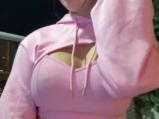 sarahpeterson — Camsoda recorded stream screenshot (06 Apr 2026)