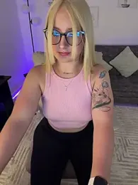 Megan_lu2 — Stripchat recorded stream image, 07.04.2026 05:10