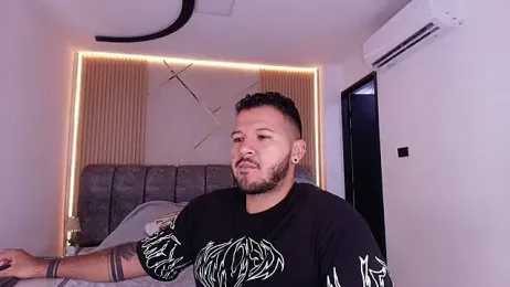 mister_miike — Stripchat recorded stream image, 07.04.2026 03:00