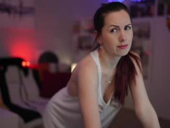 _blackbee_ — Chaturbate recorded stream image, 07.04.2026 09:10