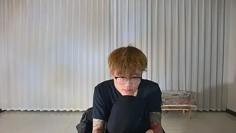 KK-cuteboy — Stripchat recorded stream screenshot (07 Apr 2026)