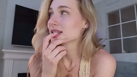 WelliCaren — Stripchat recorded stream image, 07.04.2026 12:40