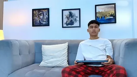 HORNY_PRETTY — Stripchat recorded stream image, 07.04.2026 21:30