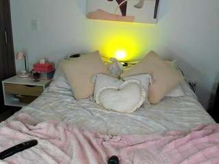 ahinoaa — Camsoda recorded stream image, 07.04.2026 22:30