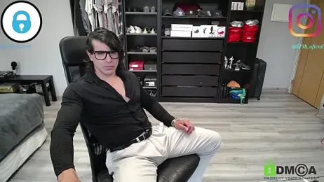 latinoo23bom — Stripchat recorded stream image, 08.04.2026 13:10