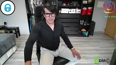 latinoo23bom — Stripchat recorded stream image, 08.04.2026 13:10