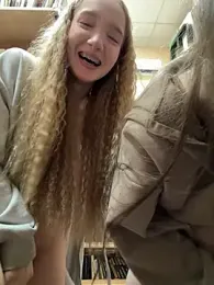 bambi_lu — Stripchat recorded stream screenshot (09 Apr 2026)