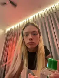 -Sexy_Barbie- — Stripchat recorded stream image, 10.04.2026 02:50
