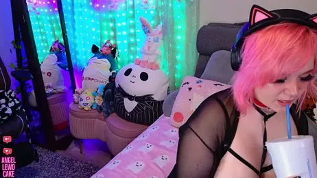 Angel-Lewd-Cake — Stripchat recorded stream screenshot (10 Apr 2026)