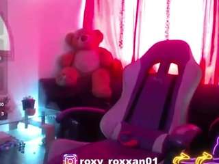 roxxyroxan — Camsoda recorded stream screenshot (10 Apr 2026)