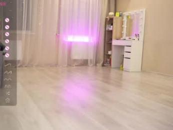 queenelia — Chaturbate recorded stream image, 10.04.2026 10:50