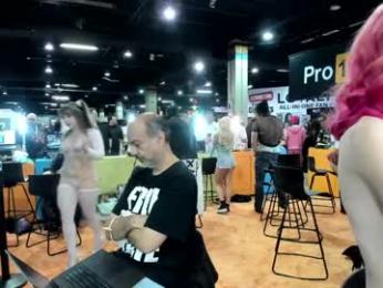 eve003300 — Chaturbate recorded stream image, 10.04.2026 22:20