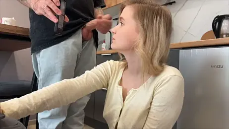 Adelovenick — Stripchat recorded stream image, 11.04.2026 03:50