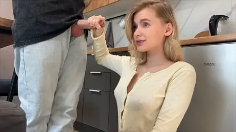 Adelovenick — Stripchat recorded stream image, 11.04.2026 03:50