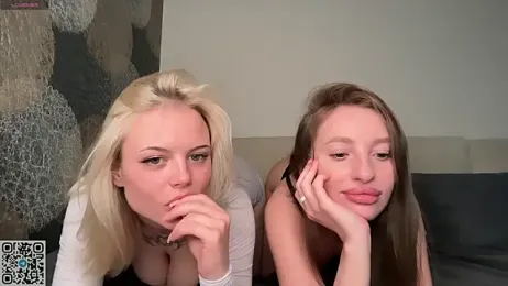 elloriah — Stripchat recorded stream screenshot (11 Apr 2026)