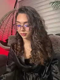 Samantha_Bernardo — Stripchat recorded stream image, 12.04.2026 04:00