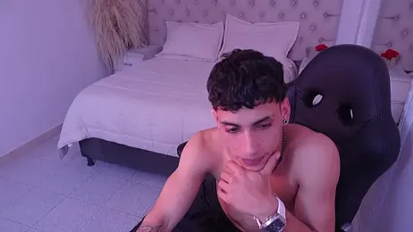 JhoanLeandro — Stripchat recorded stream image, 12.04.2026 04:40