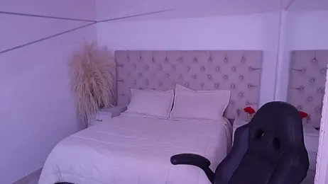 JhoanLeandro — Stripchat recorded stream image, 12.04.2026 04:40