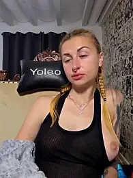 kylie_blck — Stripchat recorded stream screenshot (12 Apr 2026)