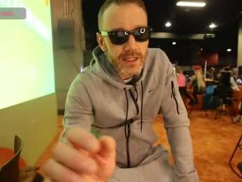 bradbronton — Chaturbate recorded stream image, 12.04.2026 17:50