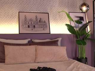 ellediane — Camsoda recorded stream image, 13.04.2026 00:20