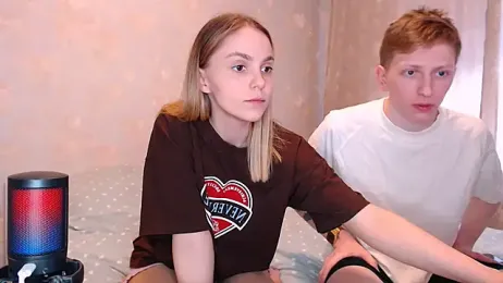 juliaanddima — Stripchat recorded stream image, 13.04.2026 08:40