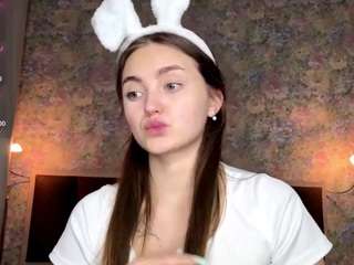 trinasmathers — Camsoda recorded stream image, 13.04.2026 11:50