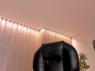 meganwest — Camsoda recorded stream image, 13.04.2026 19:30