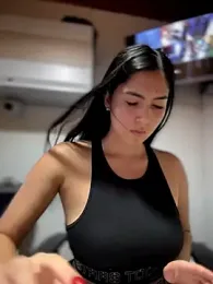 Sofia_Collins- — Stripchat recorded stream image, 14.04.2026 00:00