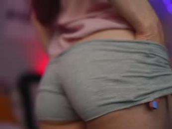 _blackbee_ — Chaturbate recorded stream image, 14.04.2026 08:20