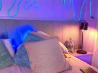 sofly-s — Camsoda recorded stream image, 14.04.2026 15:00