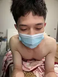 llkiki — Stripchat recorded stream screenshot (15 Apr 2026)