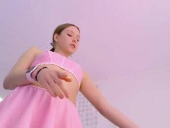 tinyangelxx — Chaturbate recorded stream image, 15.04.2026 07:30
