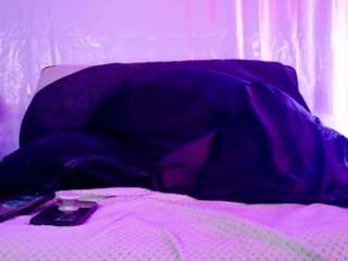 midnightrose11 — Camsoda recorded stream image, 15.04.2026 06:50