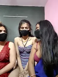 cutee__crazy — Stripchat recorded stream image, 15.04.2026 14:10