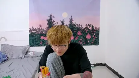 KK-cuteboy — Stripchat recorded stream screenshot (15 Apr 2026)