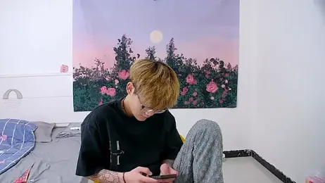 KK-cuteboy — Stripchat recorded stream screenshot (15 Apr 2026)