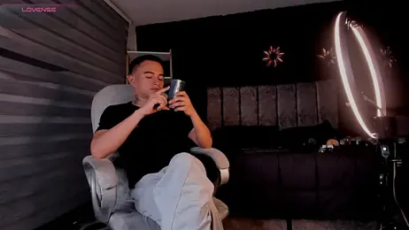 LiamDeep — Stripchat recorded stream image, 16.04.2026 20:10
