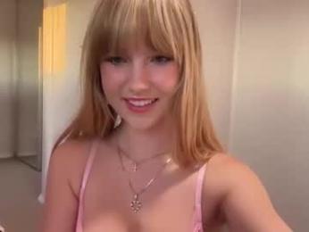 kittengirlxo — Chaturbate recorded stream image, 17.04.2026 04:50