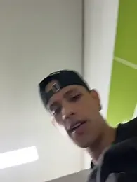 HarryGaze — Stripchat recorded stream screenshot (17 Apr 2026)