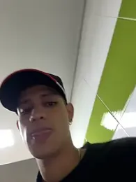 HarryGaze — Stripchat recorded stream screenshot (17 Apr 2026)