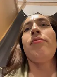 Holly_Play — Stripchat recorded stream image, 17.04.2026 12:00