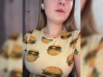 AlinaRay — Bongacams recorded stream screenshot (17 Apr 2026)