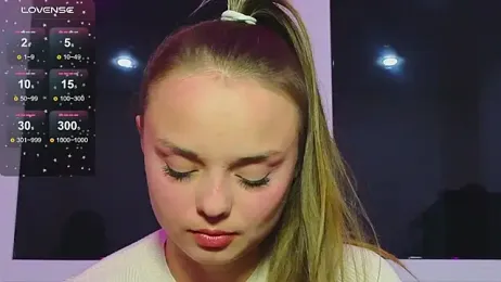 Misss_Vikk — Stripchat recorded stream image, 17.04.2026 15:10