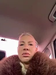 NewLale — Stripchat recorded stream image, 18.04.2026 03:50