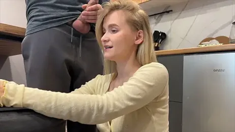 Adelovenick — Stripchat recorded stream image, 18.04.2026 04:10